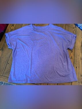 Amazon Women’s Purple Cuffed Short Sleeve Tunic Top, Size XL